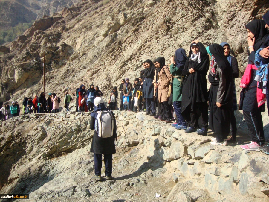 آخرین روز از هفته تربیت بدنی با اردوی کوهنوردی به پایان رسید 5