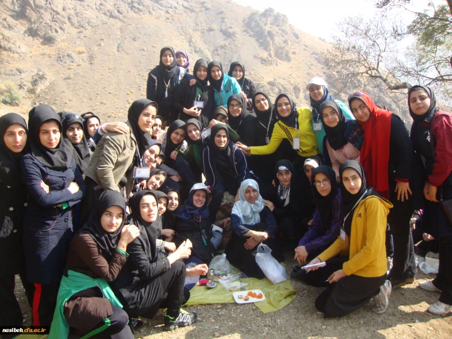 آخرین روز از هفته تربیت بدنی با اردوی کوهنوردی به پایان رسید 6