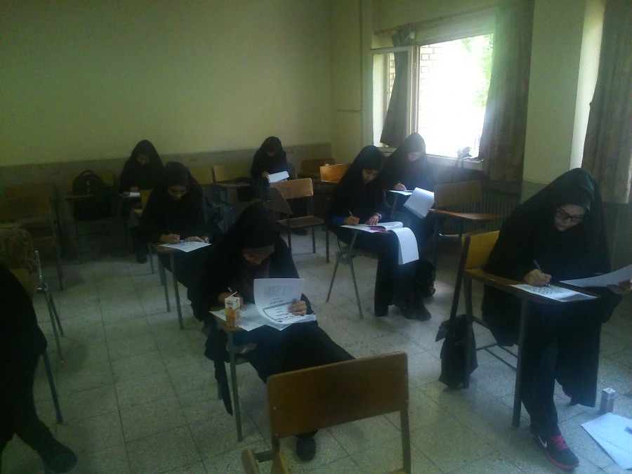 برگزاری مسابقه علمی درپردیس نسیبه  3