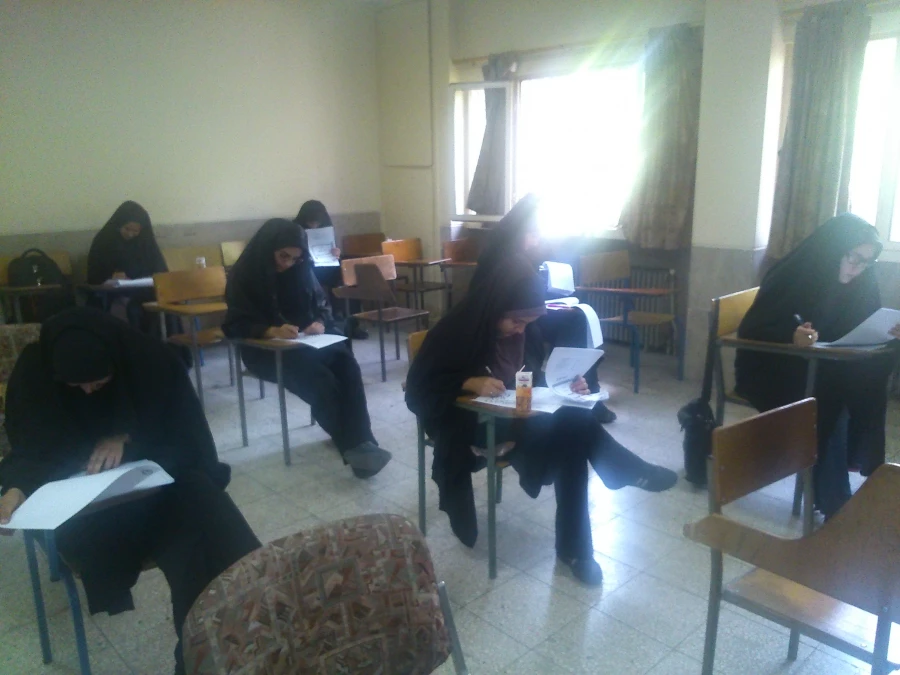 برگزاری مسابقه علمی درپردیس نسیبه  4