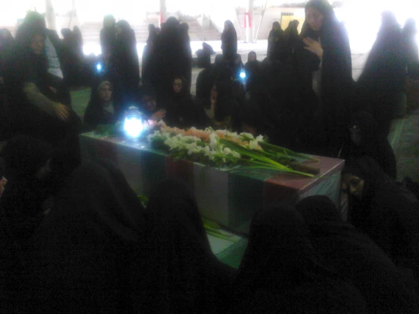 شرکت دانشجومعلمان پردیس نسیبه درمراسم تشیع شهدای غواص  3