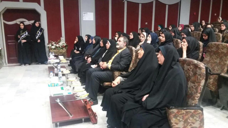 نشست ادبی با حضور استادعبدالجبار کاکایی 3