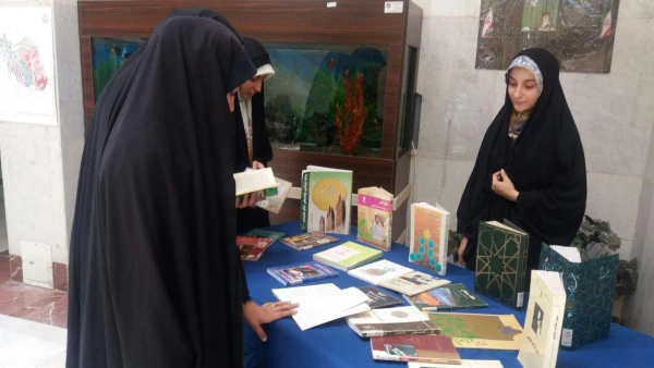 برگزاری نمایشگاه به مناسبت برگزاری بیست وهفتمین سالگرد ارتحال امام خمینی (ره) 2