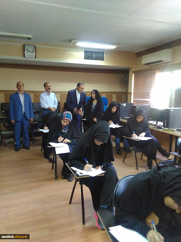 بازدید دکترمهرمحمدی سرپرست دانشگاه فرهنگیان ازنحوه برگزاری امتحانات پایان ترم  3