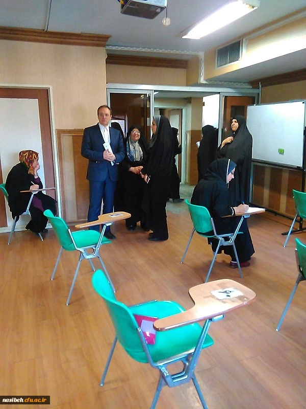 بازدید دکترمهرمحمدی سرپرست دانشگاه فرهنگیان ازنحوه برگزاری امتحانات پایان ترم  4