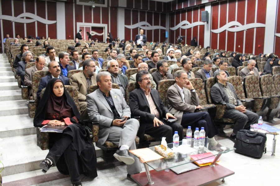 دکتر ساکی معاون پژوهشی و فناوری دانشگاه فرهنگیان ؛

افکار استاد دکتر شکوهی موتور محرکه برای ایفای نقش خطیر معلمی برای آنان خواهد بود. 2