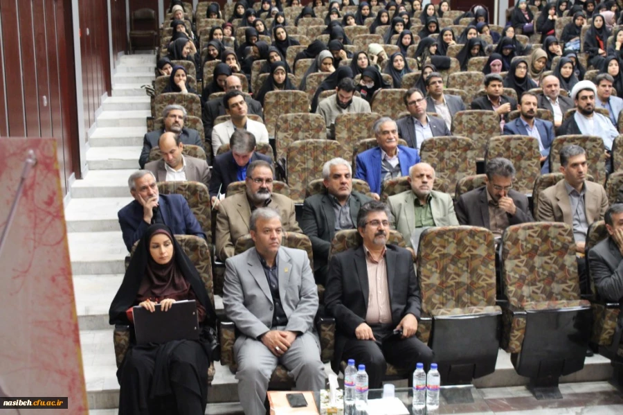 دکتر ساکی معاون پژوهشی و فناوری دانشگاه فرهنگیان ؛

افکار استاد دکتر شکوهی موتور محرکه برای ایفای نقش خطیر معلمی برای آنان خواهد بود. 7