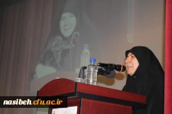 دکتر مهر محمدی در جمع دانشجویان پردیس نسیبه تهران :

ارتقاء کیفیت آموزشی با توسعه صلاحیت های علمی و حرفه ای معلمان امکان پذیر است 16