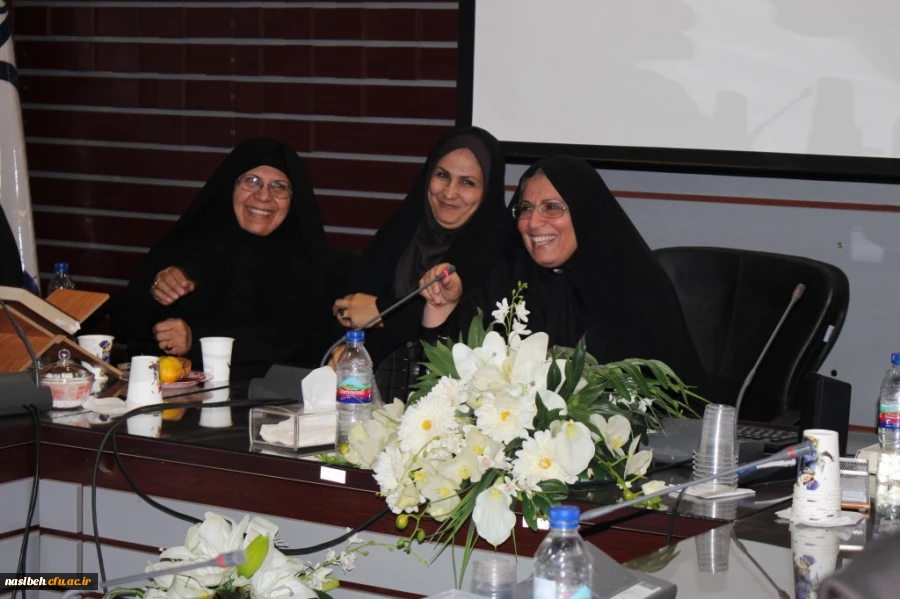 در نخستین جلسله شورای اداری نسیبه تهران

مراسم تجلیل از بازنشستگان پردیس نسیبه تهران برگزار شد. 3