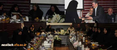 در نخستین جلسله شورای اداری نسیبه تهران

مراسم تجلیل از بازنشستگان پردیس نسیبه تهران برگزار شد.