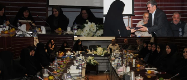 در نخستین جلسله شورای اداری نسیبه تهران

مراسم تجلیل از بازنشستگان پردیس نسیبه تهران برگزار شد. 2