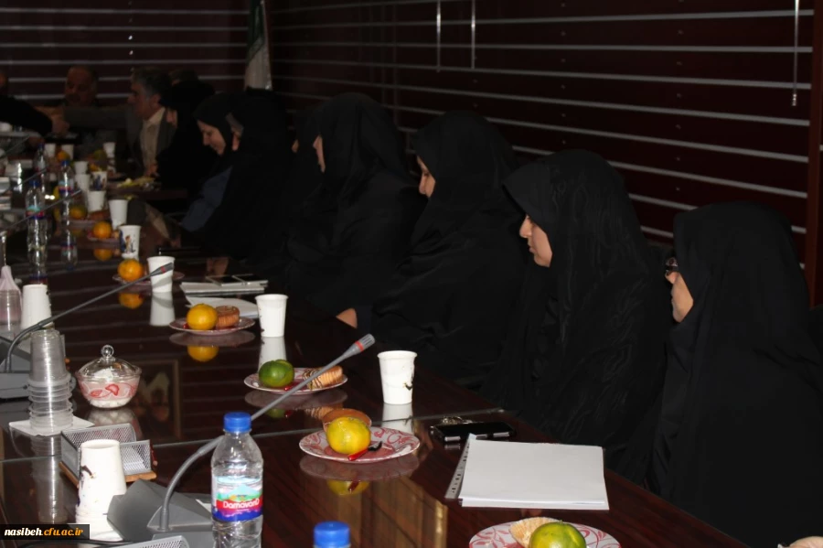 در نخستین جلسله شورای اداری نسیبه تهران

مراسم تجلیل از بازنشستگان پردیس نسیبه تهران برگزار شد. 8