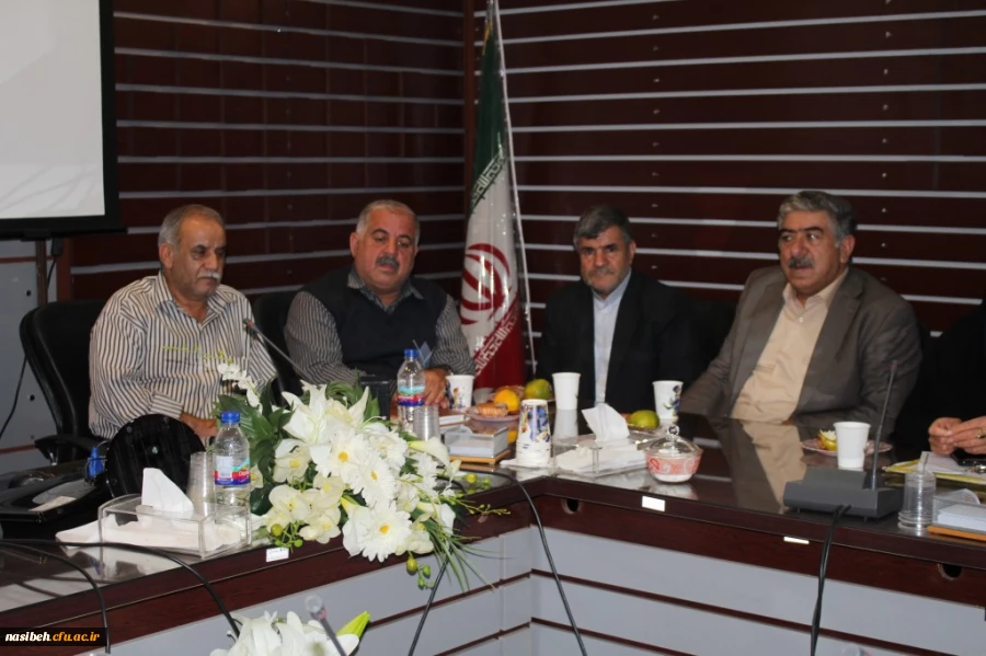 در نخستین جلسله شورای اداری نسیبه تهران

مراسم تجلیل از بازنشستگان پردیس نسیبه تهران برگزار شد. 9