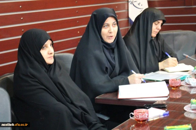 نخستین جلسه کمیته فرهنگی و اجتماعی

سال تحصیلی جدید در سالن کنفرانس  پردیس نسیبه تهران  برگزار شد 4