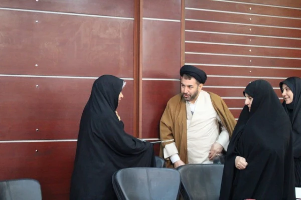 نخستین جلسه کمیته فرهنگی و اجتماعی

سال تحصیلی جدید در سالن کنفرانس  پردیس نسیبه تهران  برگزار شد 5