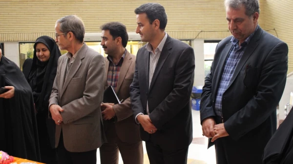 بازدید دکتر سبحانی مدیریت پردیس های استان تهران:

از روند برگزاری نمایشگاه صنایع دستی دانشجویان نسیبه به مناسبت 16 آذر به روایت تصویر 8