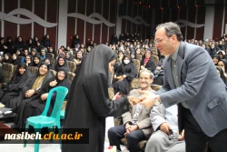 با حضور دکتر مهر محمدی:

مراسم 16 آذر در پردیس نسیبه تهران برگزار گردید. 6