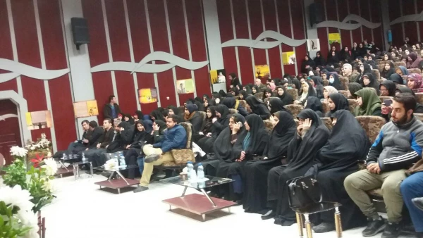 گرامیداشت 9دی «روز بصیرت و میثاق امت با ولایت»،

به همت پردیس نسیبه تهران و معاونت اجتماعی، فرهنگی شهرداری تهران برگزار شد. 7