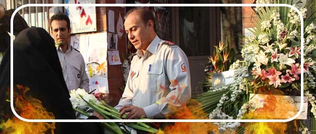 حضور مسئولین و جمعی از دانشجویان پردیس نسیبه

در پی حادثه پلاسکو و ابراز همدری با ایستگاه 77آتش نشانی شهید خورشید فر 2