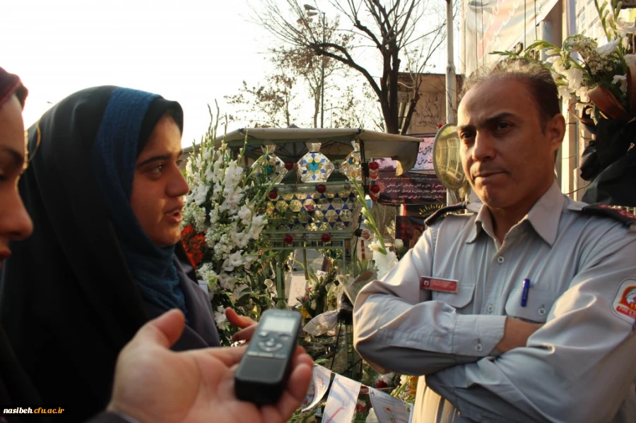 حضور مسئولین و جمعی از دانشجویان پردیس نسیبه

در پی حادثه پلاسکو و ابراز همدری با ایستگاه 77آتش نشانی شهید خورشید فر 4