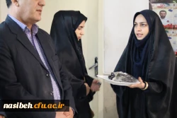 با حضور جمعی ازدانشجویان و اساتید پردیس نسیبه:

مراسم تجلیل از جان فشانی شُهدای آتش نشان برگزار شد. 2