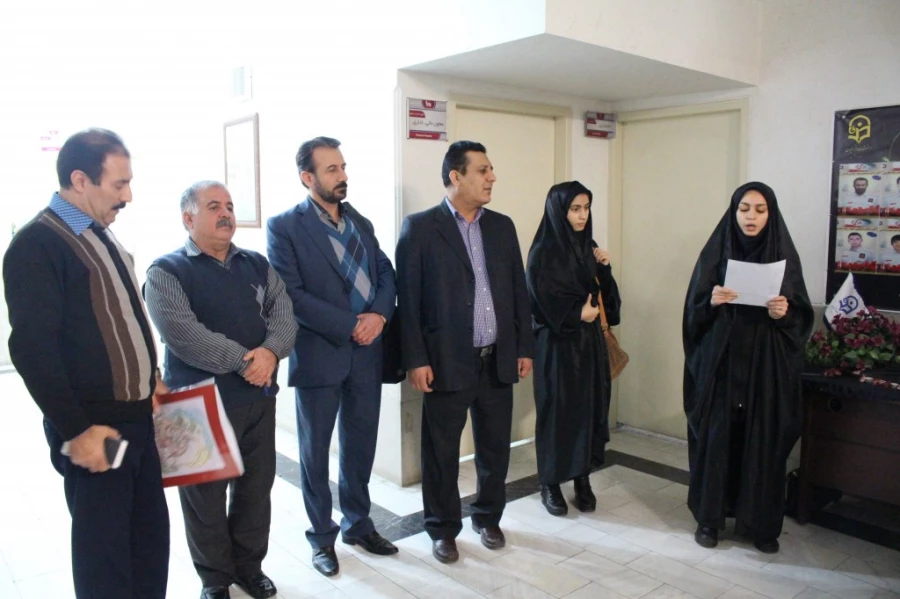 با حضور جمعی ازدانشجویان و اساتید پردیس نسیبه:

مراسم تجلیل از جان فشانی شُهدای آتش نشان برگزار شد. 4