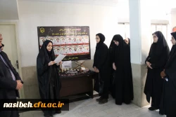 با حضور جمعی ازدانشجویان و اساتید پردیس نسیبه:

مراسم تجلیل از جان فشانی شُهدای آتش نشان برگزار شد. 5