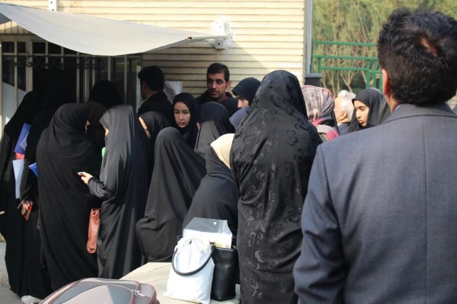 ثبت نام دانشجویان ورودی جدید متمرکز در سال تحصیلی 96-95 انجام شد. 11