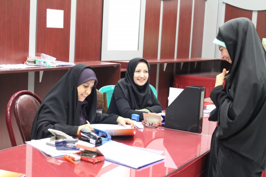 ثبت نام دانشجویان ورودی جدید متمرکز در سال تحصیلی 96-95 انجام شد. 13