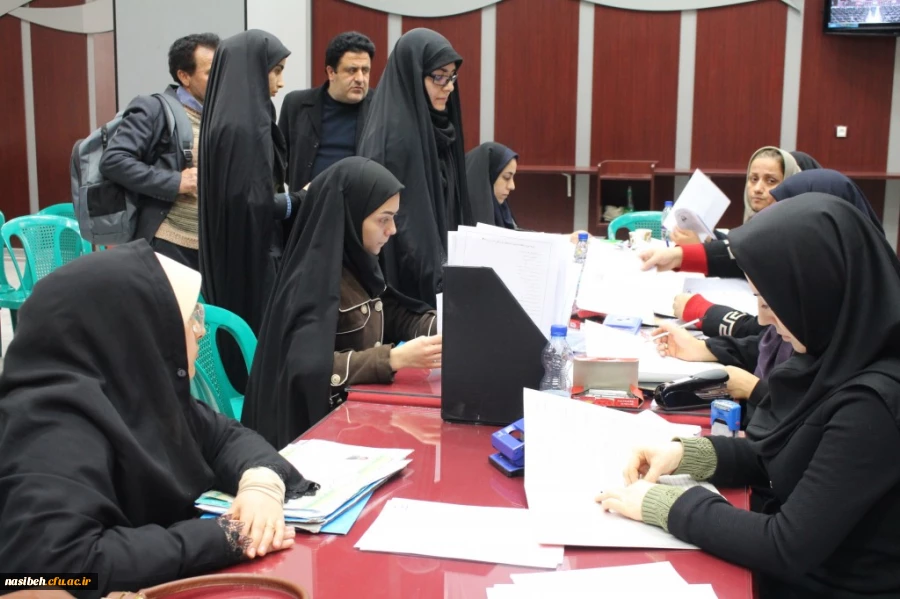 ثبت نام دانشجویان ورودی جدید متمرکز در سال تحصیلی 96-95 انجام شد. 19