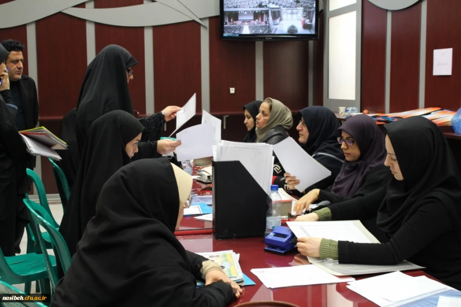 ثبت نام دانشجویان ورودی جدید متمرکز در سال تحصیلی 96-95 انجام شد. 20