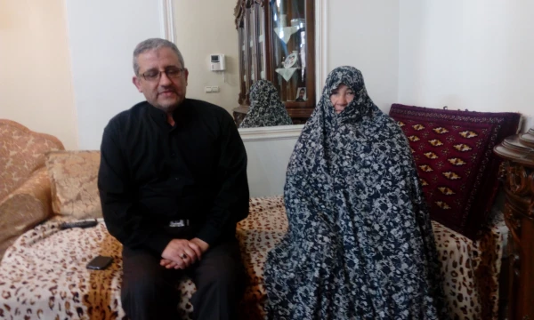 خدمت به مردم و پیشرفت کشور ادامه راه شهداست

دیدار دکتر باغستانی با خانواده شهید آسمانی تازه تفحص یافته محسن جواهری کاشانی 7