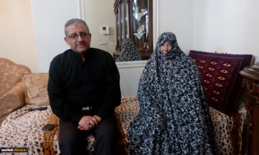 خدمت به مردم و پیشرفت کشور ادامه راه شهداست

دیدار دکتر باغستانی با خانواده شهید آسمانی تازه تفحص یافته محسن جواهری کاشانی 7