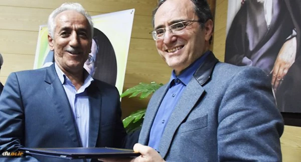 در اختتامیه نشست مدیران استانی در بوشهر انجام شد:

معرفی مدیران برتر استانی 7