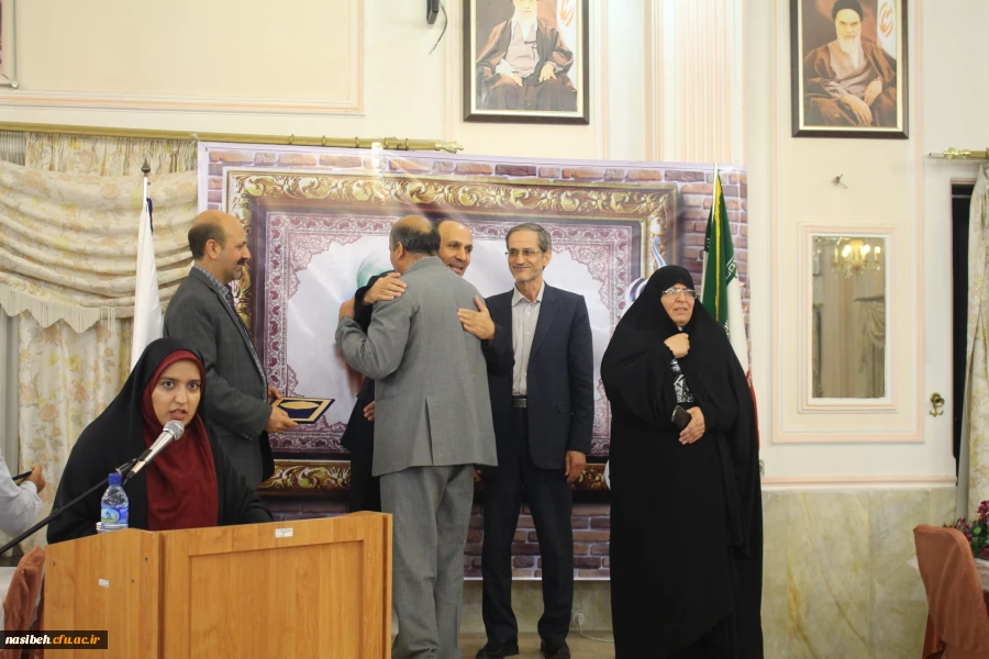 در مجتمع اردویی کشوری شهید باهنر کولکچال؛

مراسم بزرگداشت شهید مطهری و هفته معلم، آموزش پردیس نسیبه و مراکز تابعه تهران برگزار شد. 3