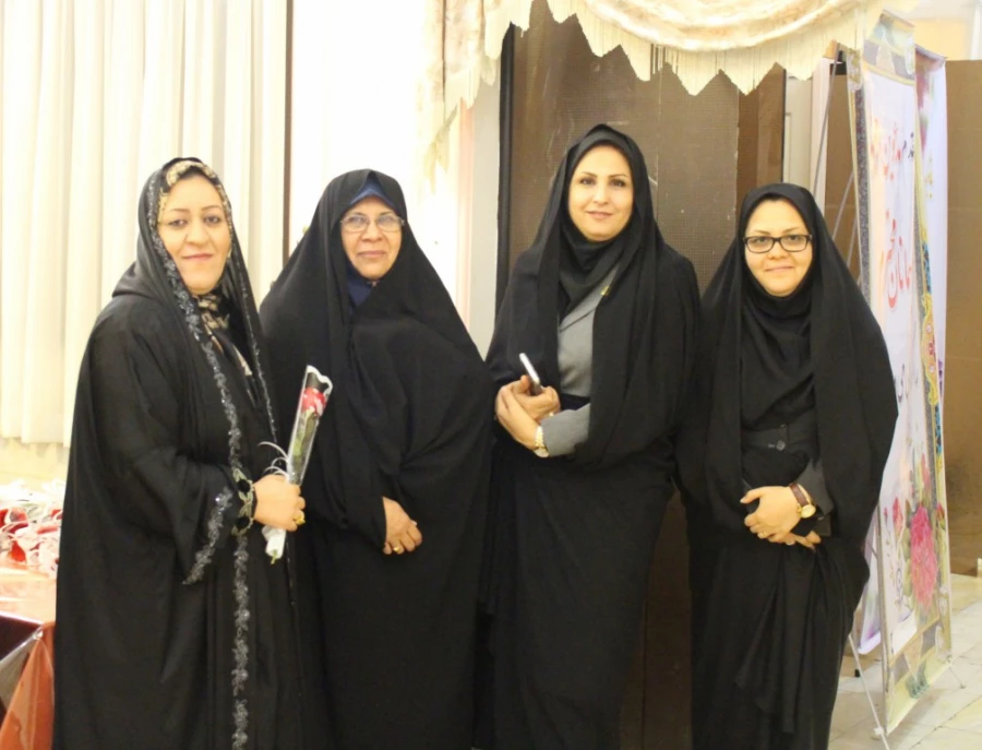 در مجتمع اردویی کشوری شهید باهنر کولکچال؛

مراسم بزرگداشت شهید مطهری و هفته معلم، آموزش پردیس نسیبه و مراکز تابعه تهران برگزار شد. 5