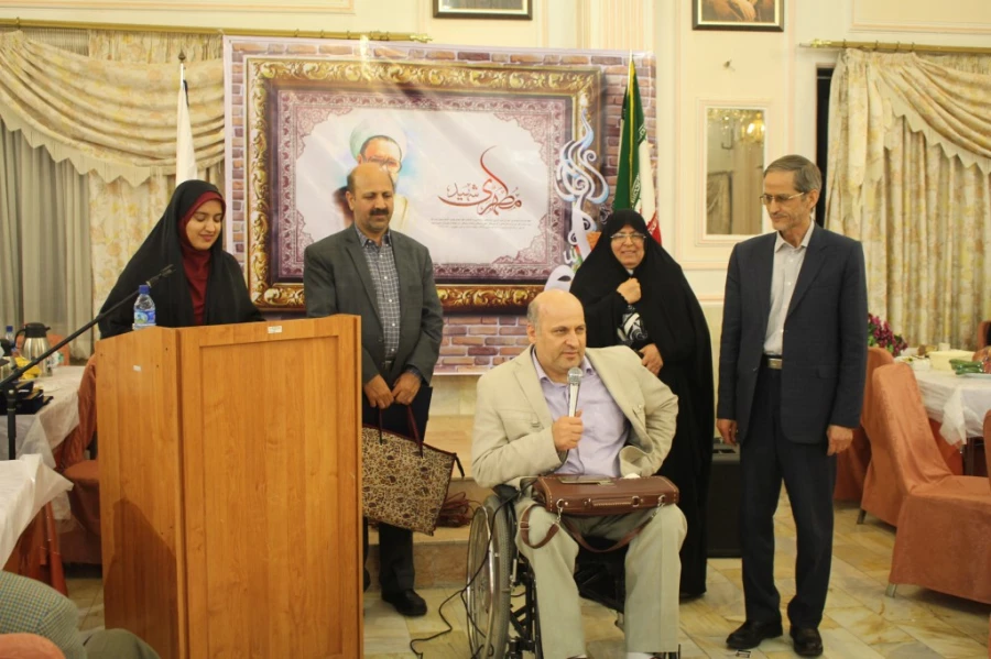 در مجتمع اردویی کشوری شهید باهنر کولکچال؛

مراسم بزرگداشت شهید مطهری و هفته معلم، آموزش پردیس نسیبه و مراکز تابعه تهران برگزار شد. 13