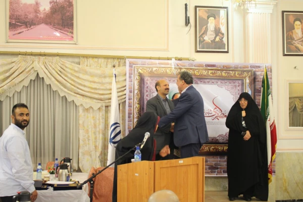 در مجتمع اردویی کشوری شهید باهنر کولکچال؛

مراسم بزرگداشت شهید مطهری و هفته معلم، آموزش پردیس نسیبه و مراکز تابعه تهران برگزار شد. 15