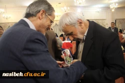 تقدیر و قدردانی از دکتر هزاوه ای

 در حاشیه بزرگداشت هفته معلم در اردوگاه کشوری شهید باهنر تهران 7