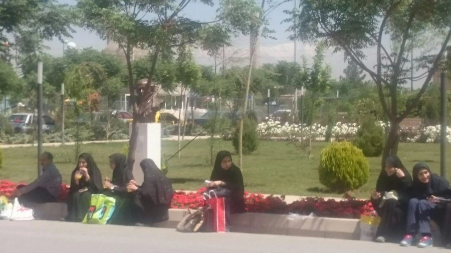 بازدید دانشجویان نسیبه تهران از نمایشگاه بین المللی کتاب تهران 5