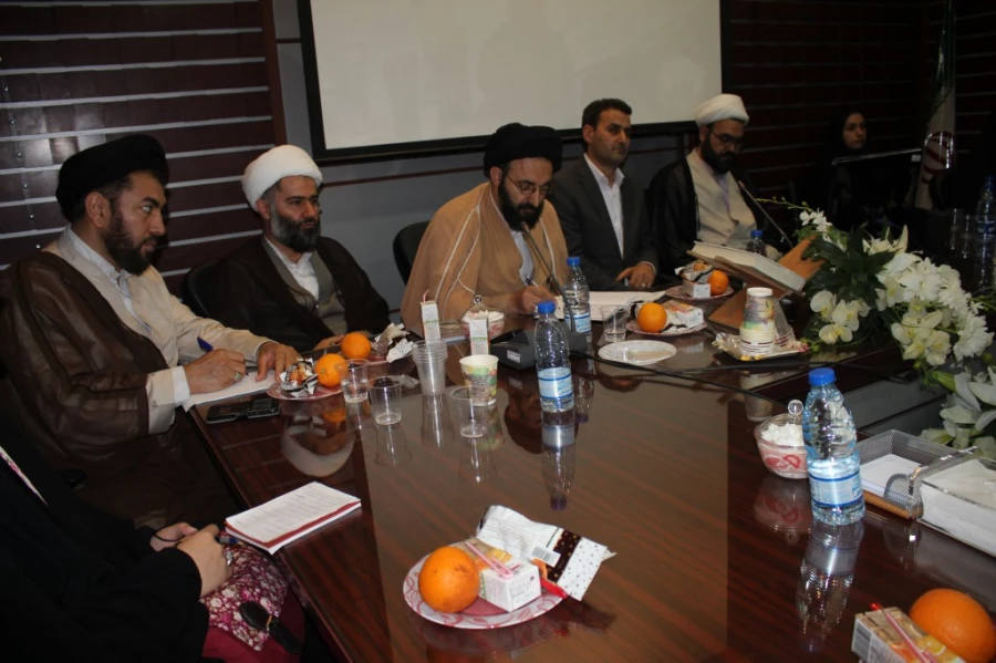 حجت الاسلام والمسلمین دادگر نماینده مقام معظم رهبری دانشگاه فرهنگیان :

نباید ولنگاری برخی مسئولین باعث زیر سؤال بردن دانشگاه فرهنگیان شود. 2