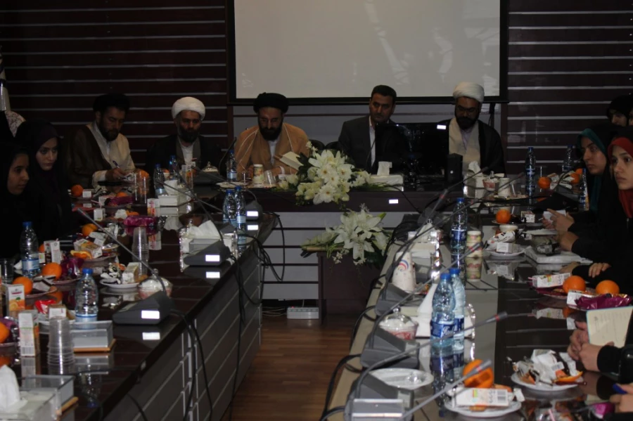 حجت الاسلام والمسلمین دادگر نماینده مقام معظم رهبری دانشگاه فرهنگیان :

نباید ولنگاری برخی مسئولین باعث زیر سؤال بردن دانشگاه فرهنگیان شود. 10