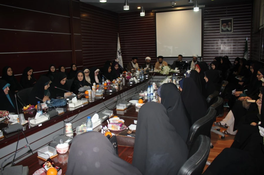 حجت الاسلام والمسلمین دادگر نماینده مقام معظم رهبری دانشگاه فرهنگیان :

نباید ولنگاری برخی مسئولین باعث زیر سؤال بردن دانشگاه فرهنگیان شود. 11