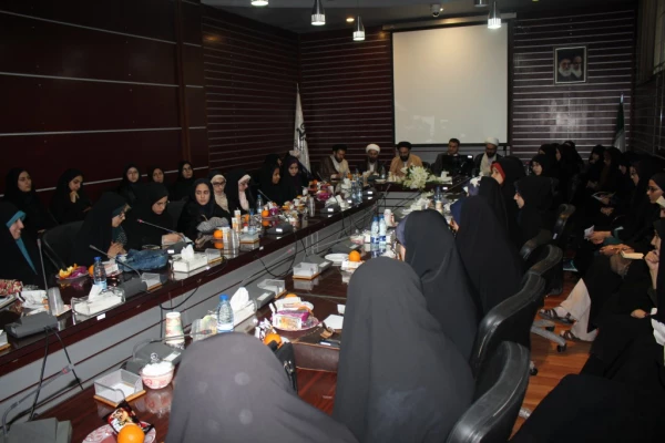 حجت الاسلام والمسلمین دادگر نماینده مقام معظم رهبری دانشگاه فرهنگیان :

نباید ولنگاری برخی مسئولین باعث زیر سؤال بردن دانشگاه فرهنگیان شود. 12