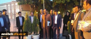 در آستانه سوم خرداد و پس از آیین افتتاحیه دوره دانش افزایی روابط عمومی هاانجام شد:

ادای احترام به مقام شامخ شهدای گمنام دفاع مقدس