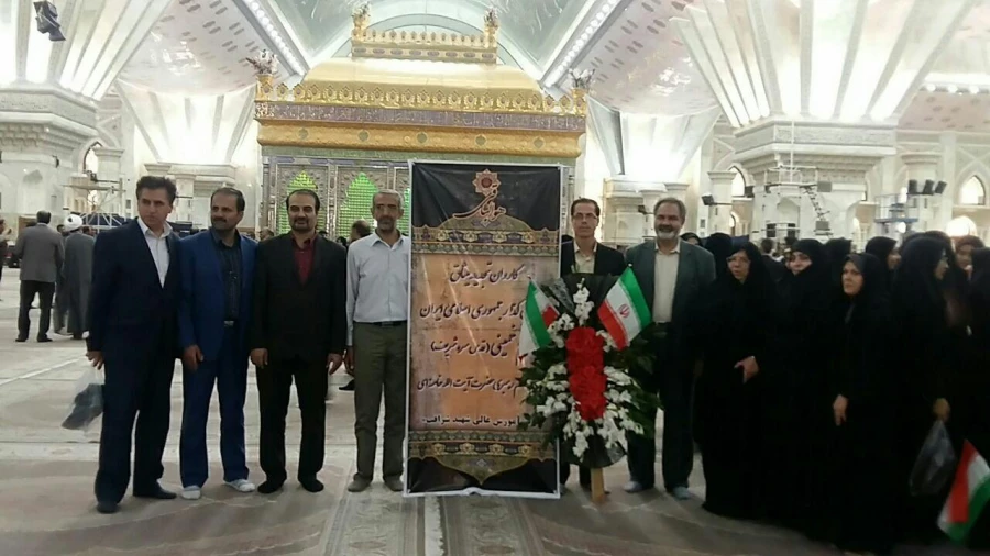 مسئولین و دانشجویان دانشگاه فرهنگیان استان تهران

همگام با دانشگاهیان، با آرمان های امام راحل تجدید میثاق کردند 3