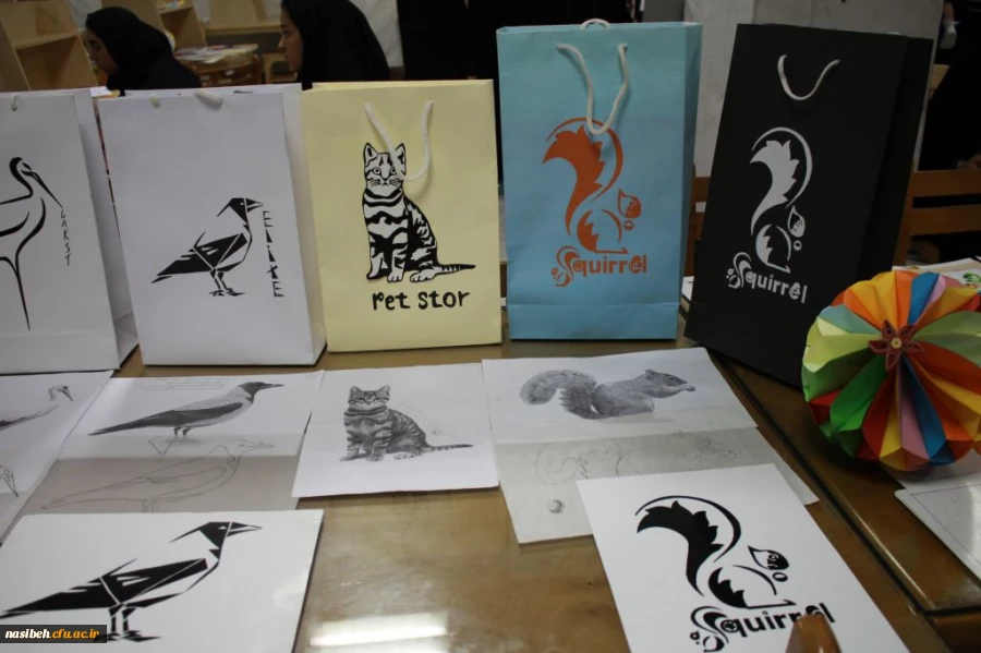 در کتابخانه پردیس نسیبه تهران برگزارشد

برگزاری نمایشگاه  آفرینش های هنری دانشجویان استاد خوشبختی 8