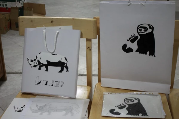 در کتابخانه پردیس نسیبه تهران برگزارشد

برگزاری نمایشگاه  آفرینش های هنری دانشجویان استاد خوشبختی 4