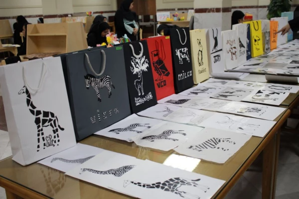 در کتابخانه پردیس نسیبه تهران برگزارشد

برگزاری نمایشگاه  آفرینش های هنری دانشجویان استاد خوشبختی 5