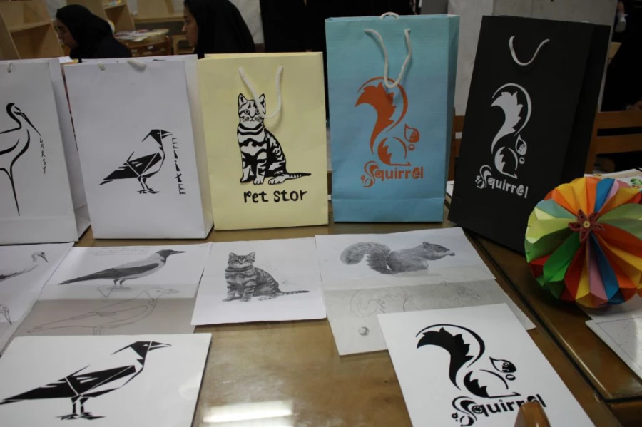 در کتابخانه پردیس نسیبه تهران برگزارشد

برگزاری نمایشگاه  آفرینش های هنری دانشجویان استاد خوشبختی 9